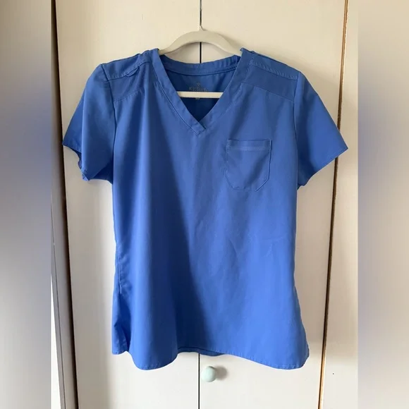 2 Pack Med Couture V Neck Scrub Top Chest Pocket Tuck in Ciel Blue Uniform (2) - Picture 8 of 13